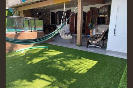 Casa à venda com 2 quartos, 180m² em Vargem Pequena, Rio de Janeiro