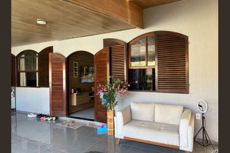 Casa à venda com 2 quartos, 180m² em Vargem Pequena, Rio de Janeiro