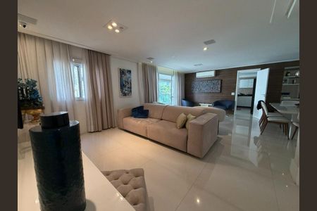 Apartamento à venda com 172m², 3 quartos e 3 vagas