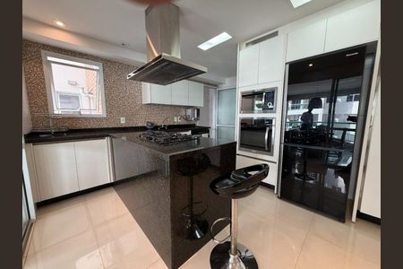 Apartamento à venda com 172m², 3 quartos e 3 vagas