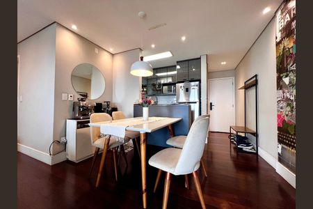 Apartamento à venda com 69m², 2 quartos e 2 vagasFoto 02