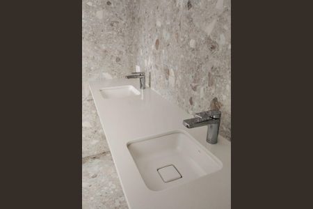 Apartamento à venda com 195m², 2 quartos e 2 vagas