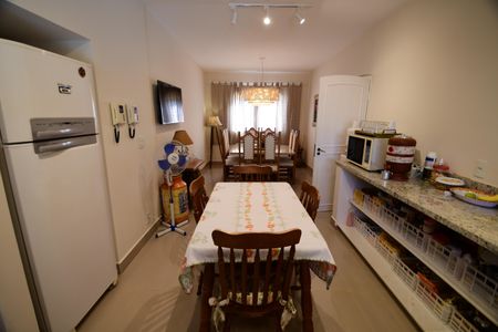 Casa para alugar com 700m², 6 quartos e 20 vagasCozinha