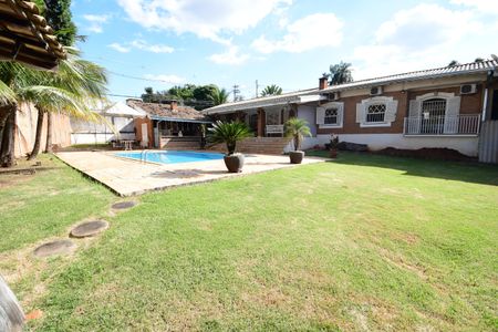 Casa para alugar com 700m², 6 quartos e 20 vagasPiscina / Jardim
