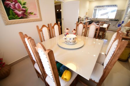 Casa para alugar com 700m², 6 quartos e 20 vagasCozinha