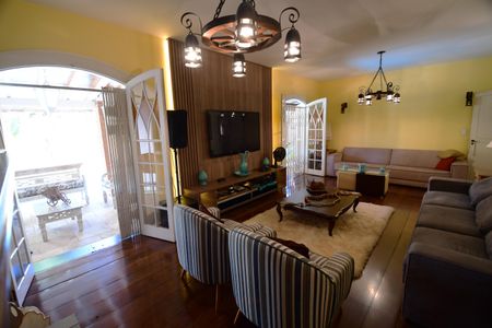 Casa para alugar com 700m², 6 quartos e 20 vagasSala