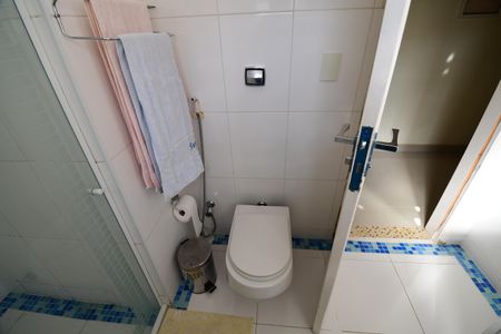 Casa para alugar com 700m², 6 quartos e 20 vagasBanheiro Social