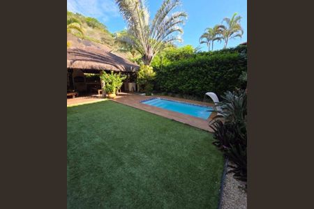 Casa à venda com 312m², 4 quartos e 3 vagas