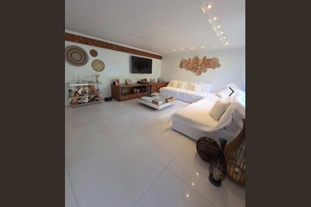 Casa à venda com 312m², 4 quartos e 3 vagas