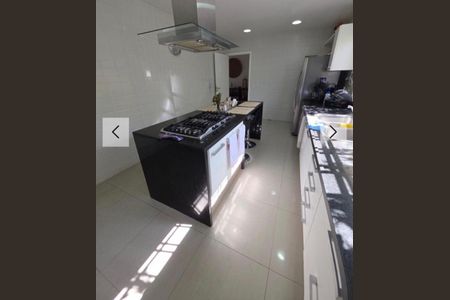 Casa à venda com 312m², 4 quartos e 3 vagas