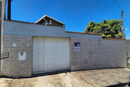 Casa à venda com 197m², 3 quartos e 10 vagas Casa à venda com 197m², 3 quartos e 10 vagasFachada do Prédio