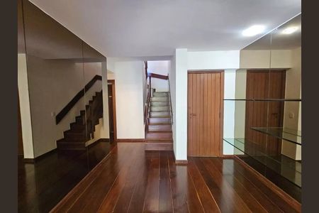 Apartamento à venda com 292m², 4 quartos e 2 vagas