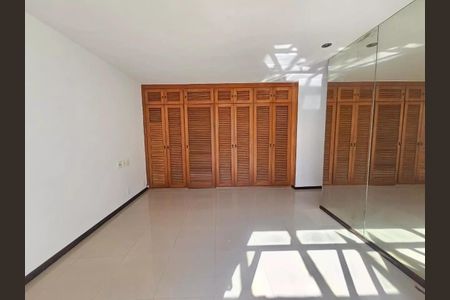 Apartamento à venda com 292m², 4 quartos e 2 vagas