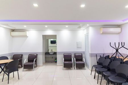 Apartamento para alugar com 44m², 2 quartos e 1 vaga Apartamento para alugar com 44m², 2 quartos e 1 vagaÁrea comum - Salão de festas