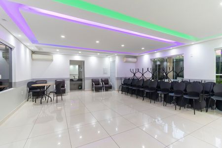 Apartamento para alugar com 44m², 2 quartos e 1 vaga Apartamento para alugar com 44m², 2 quartos e 1 vagaÁrea comum - Salão de festas