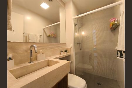 Apartamento à venda com 82m², 3 quartos e 2 vagasBanheiro 2