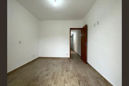 Casa à venda com 3 quartos, 93m² em Vila Guedes, São Paulo