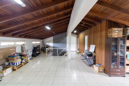 Casa à venda com 356m², 4 quartos e 2 vagasSala 2