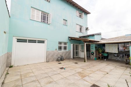 Casa à venda com 356m², 4 quartos e 2 vagasQuintal