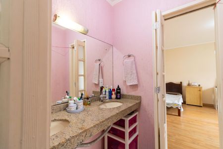 Casa à venda com 356m², 4 quartos e 2 vagasBanheiro