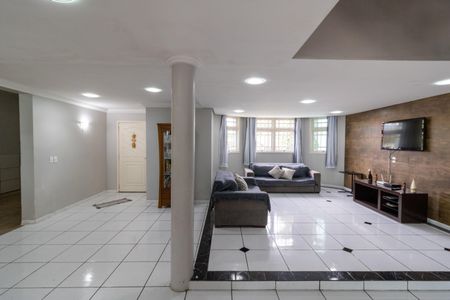 Casa à venda com 356m², 4 quartos e 2 vagasSala