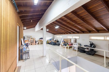 Casa à venda com 356m², 4 quartos e 2 vagasSala 2