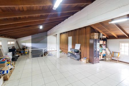 Casa à venda com 356m², 4 quartos e 2 vagasSala 2