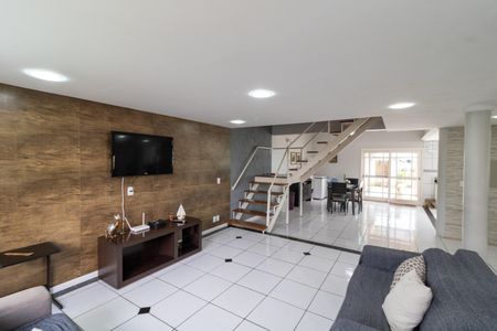 Casa à venda com 356m², 4 quartos e 2 vagasSala