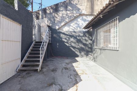 Casa para alugar com 80m², 2 quartos e 1 vaga Casa para alugar com 80m², 2 quartos e 1 vagaQuintal