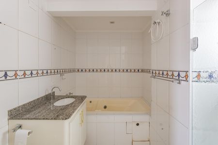 Apartamento para alugar com 85m², 2 quartos e 1 vaga Apartamento para alugar com 85m², 2 quartos e 1 vagaBanheiro da Suíte