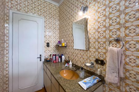Casa à venda com 132m², 3 quartos e 2 vagasBanheiro