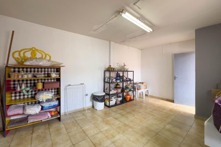 Casa à venda com 132m², 3 quartos e 2 vagasQuarto de serviço 