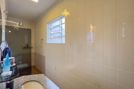 Casa à venda com 132m², 3 quartos e 2 vagasBanheiro do quarto 2