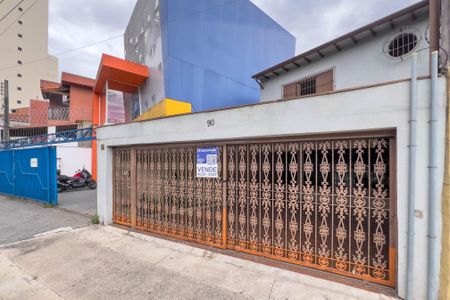 Casa à venda com 132m², 3 quartos e 2 vagasFachada