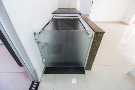 Casa para alugar com 230m², 2 quartos e 1 vaga Casa para alugar com 230m², 2 quartos e 1 vagaEntrada