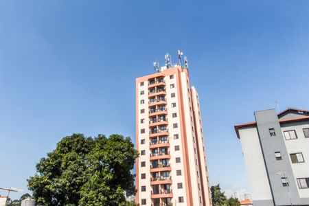 Casa para alugar com 230m², 2 quartos e 1 vaga Casa para alugar com 230m², 2 quartos e 1 vagaVista