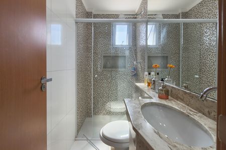 Banheiro  de apartamento para alugar com 1 quarto, 48m² em Vila Caiçara, Praia Grande