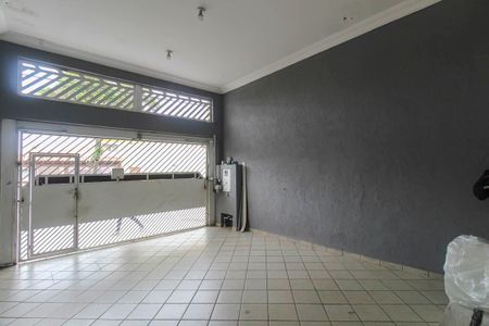 Casa para alugar com 500m², 3 quartos e 2 vagas