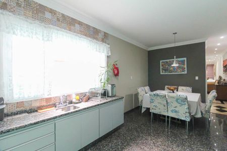 Casa para alugar com 500m², 3 quartos e 2 vagas Casa para alugar com 500m², 3 quartos e 2 vagasCozinha