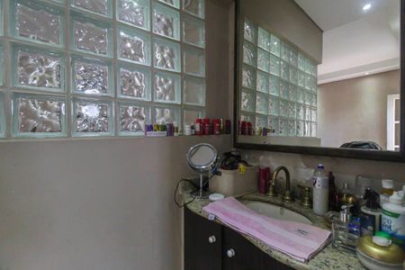 Casa para alugar com 500m², 3 quartos e 2 vagas Casa para alugar com 500m², 3 quartos e 2 vagasBanheiro da Suíte 1