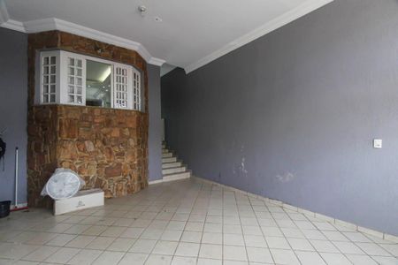 Casa para alugar com 500m², 3 quartos e 2 vagas