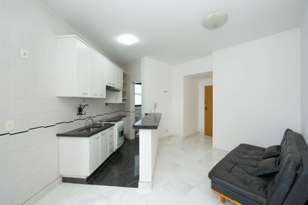 SALA de apartamento para alugar com 1 quarto, 45m² em Savassi, Belo Horizonte