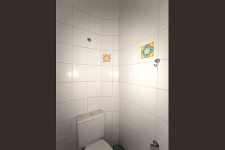 Casa à venda com 128m², 2 quartos e 1 vaga Casa à venda com 128m², 2 quartos e 1 vagaBanheiro