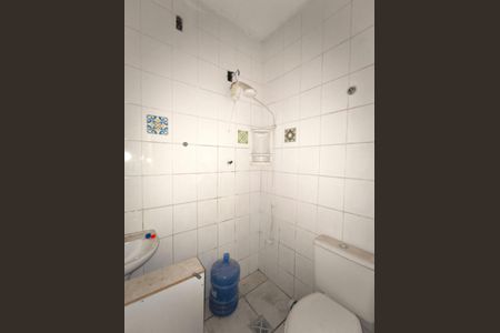 Casa à venda com 128m², 2 quartos e 1 vaga Casa à venda com 128m², 2 quartos e 1 vagaBanheiro