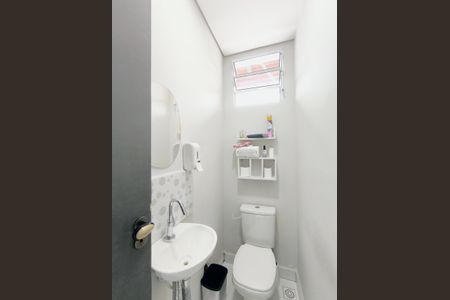 Casa à venda com 128m², 2 quartos e 1 vaga Casa à venda com 128m², 2 quartos e 1 vagaLavabo 2