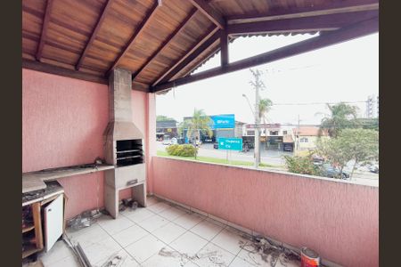 Casa à venda com 128m², 2 quartos e 1 vaga Casa à venda com 128m², 2 quartos e 1 vagaVaranda com Churrasqueira