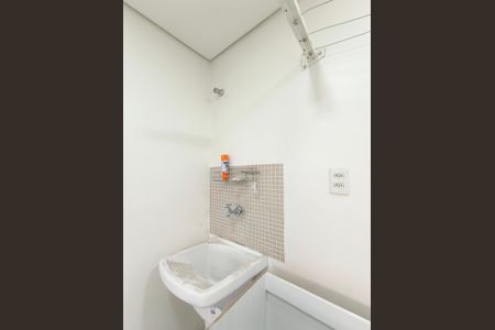 Casa à venda com 128m², 2 quartos e 1 vaga Casa à venda com 128m², 2 quartos e 1 vagaÁrea de Serviço