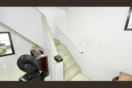 Casa à venda com 110m², 3 quartos e 1 vagaEscada