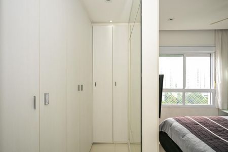 Apartamento à venda com 107m², 3 quartos e 2 vagasArmário da Suíte 
