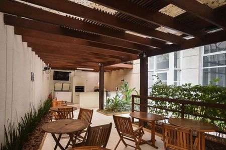 Apartamento à venda com 107m², 3 quartos e 2 vagas Apartamento à venda com 107m², 3 quartos e 2 vagasChurrasqueira